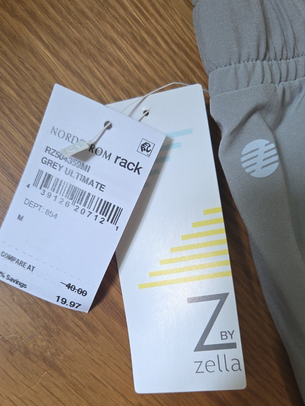 Zella Gray Athletic Shorts - Picture 3 of 6